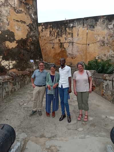 Tour de la ciudad de Mombasa,Fortjesus,Oldtown,Tusks y Mercado de Especias.