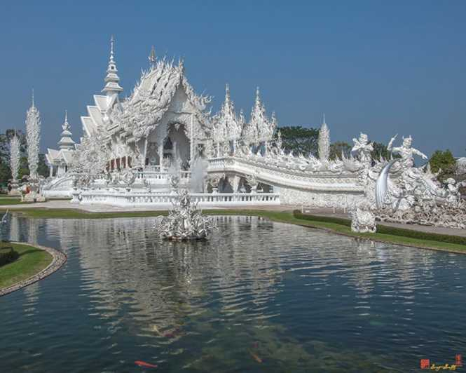 Chiang Rai: Excursión de un día a los 3 Templos "Blanco+Azul+Negro