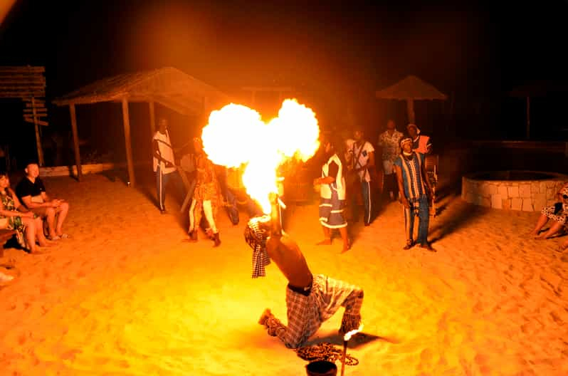 Boa Vista: Cena al Atardecer con Tambores Afrikan y Fuego