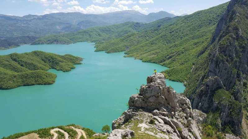 Desde Tirana: Excursión de un día al lago Bovilla con excursión a la montaña Gamti