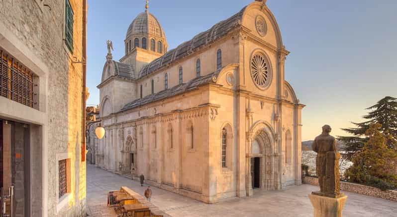 ¡Šibenik tour a pie en una hora!