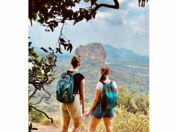 Visita de un día de Kandy a Sigiriya en Tuk Tuk con un lugareño