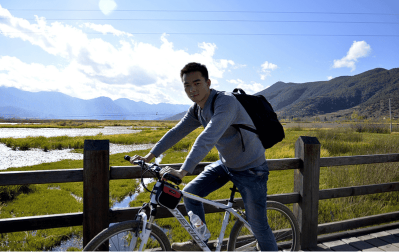 Excursión en bicicleta y visita al mercado del pueblo de Lijiang Baisha