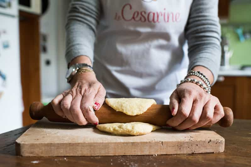 Ostuni: Clase de pasta y tiramisú en grupo reducido