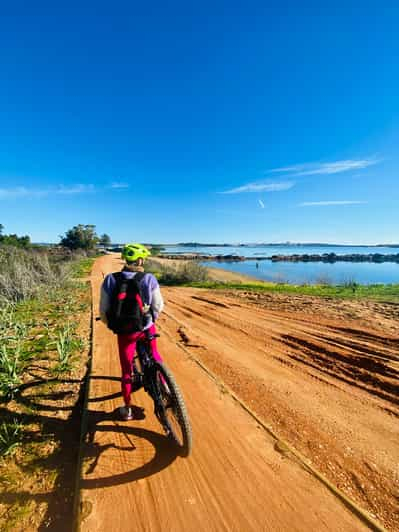 De Alvor a Ferragudo en E-bike: Aldeas pesqueras tradicionales