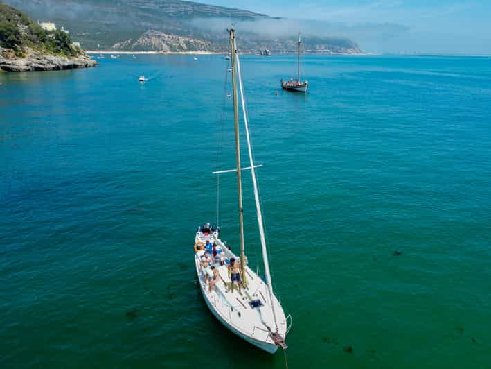 Serra da Arrábida; Sesimbra; Tróia : Excursión en velero