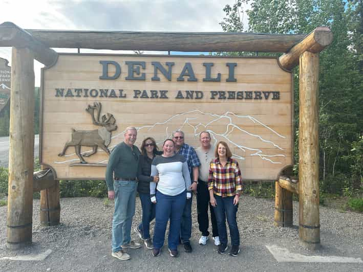 Denali: Tour guiado por el Parque Nacional con visita de Healy