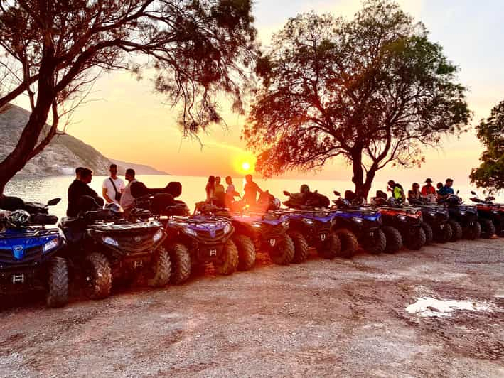 Safari en quad al atardecer en Agia Pelagia con visita a un pueblo fantasma