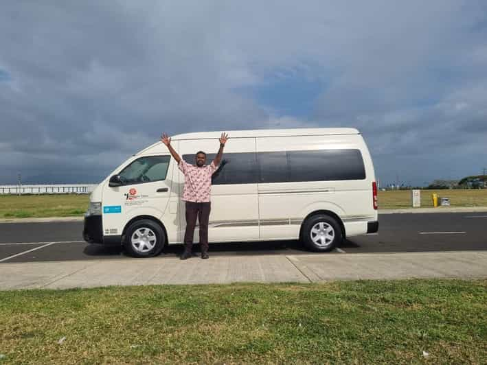 Mini Van Privada: Aeropuerto de Nadi a Denarau/Hoteles de Nadi