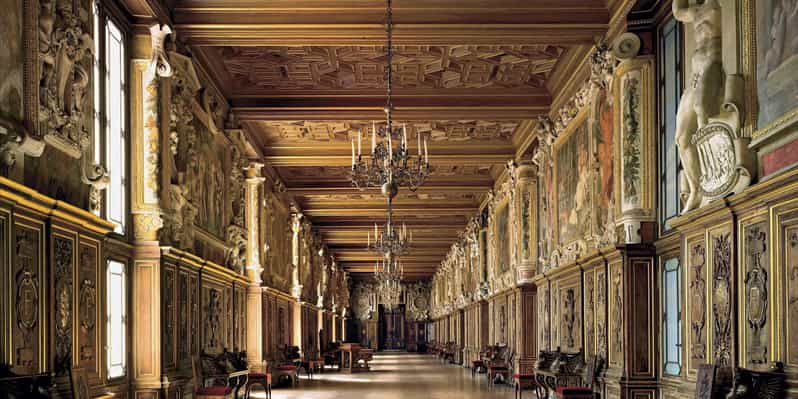 Palacio de Fontainebleau: Visita guiada en grupo reducido sin hacer cola