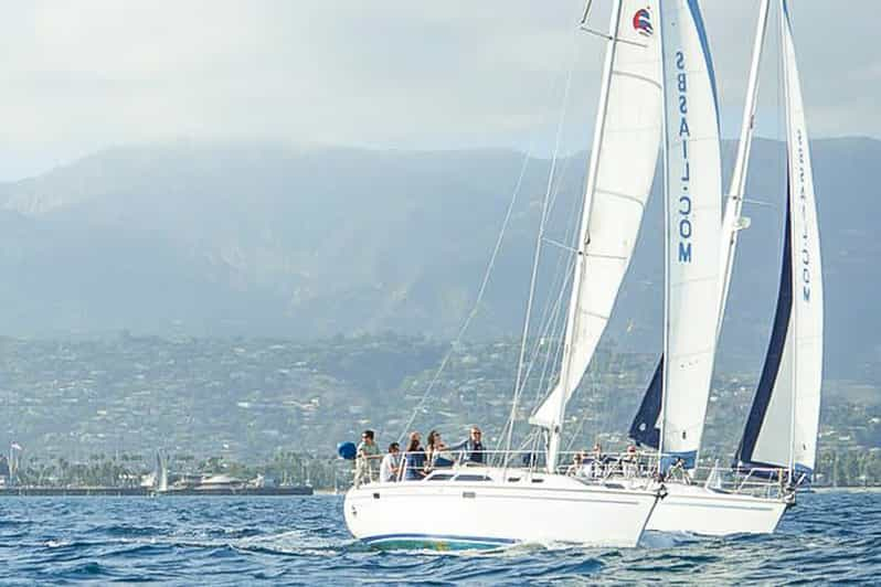 Santa Bárbara: crucero al atardecer en catamarán