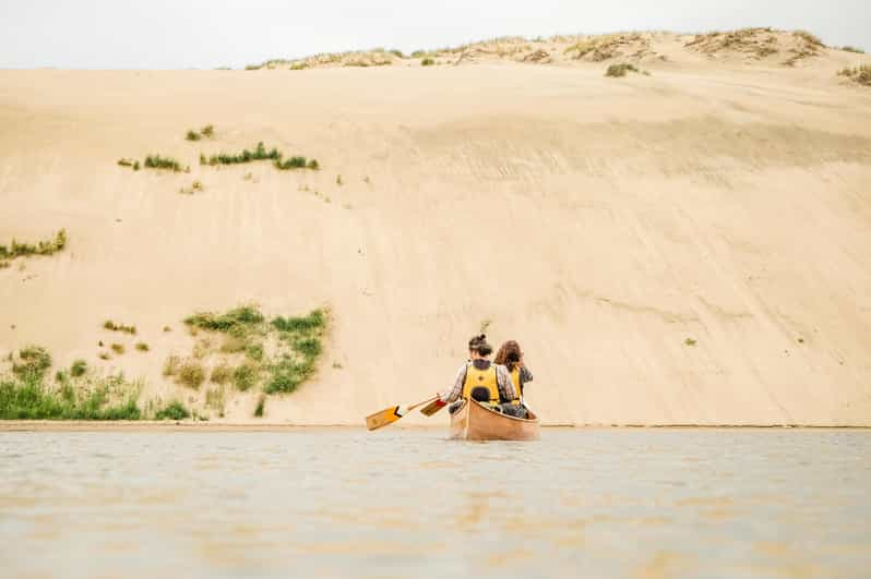 Recorrido guiado en canoa por la bahía de Curonian (Lituania)