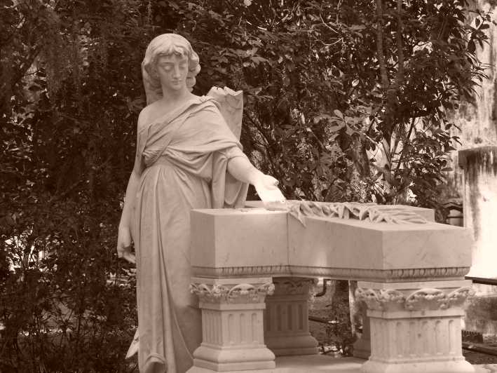 Savannah: Cementerio de Buenaventura con Shannon Scott