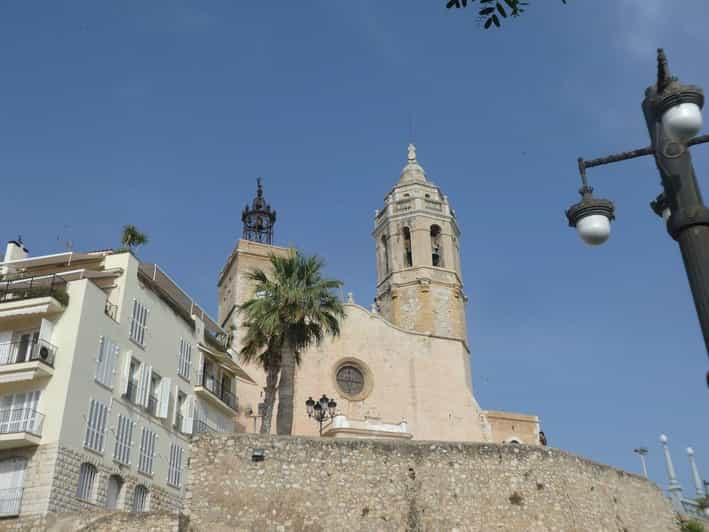 Descubre los secretos de Sitges: Un audioguía autoguiado