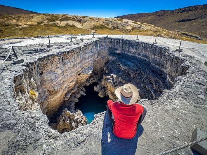 Volcán Pachapupum + Baños Termales Volcánicos