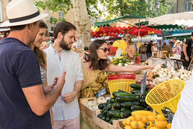 Desde Aix-en-Provence: Excursión de un Día al Mercado y Pueblos del Luberon