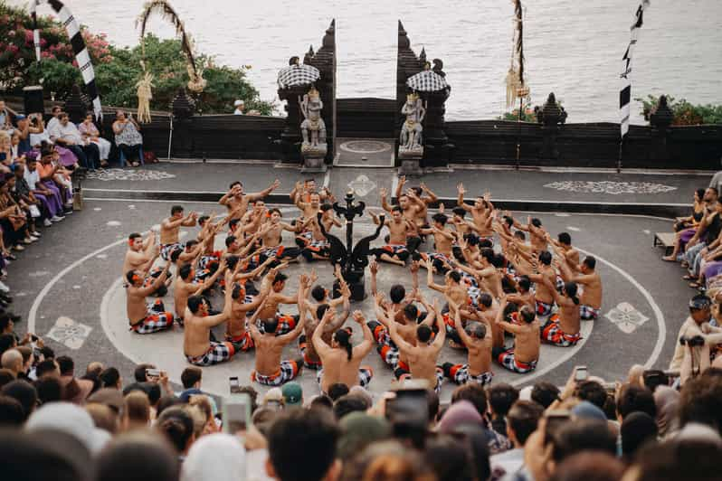 Bali :Templo de Tanah Lot, Padang" y Uluwatu Puesta de Sol y Kecak