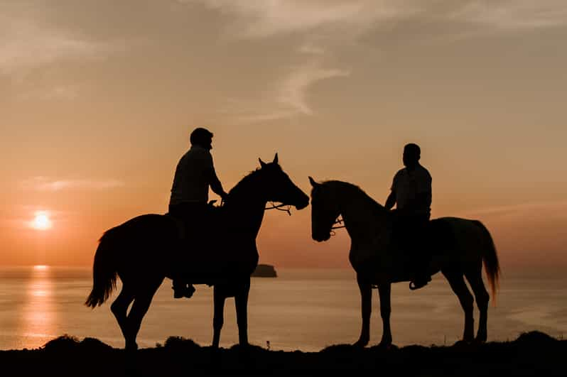 Santorini:Experiencia de equitación al atardecer en la Caldera