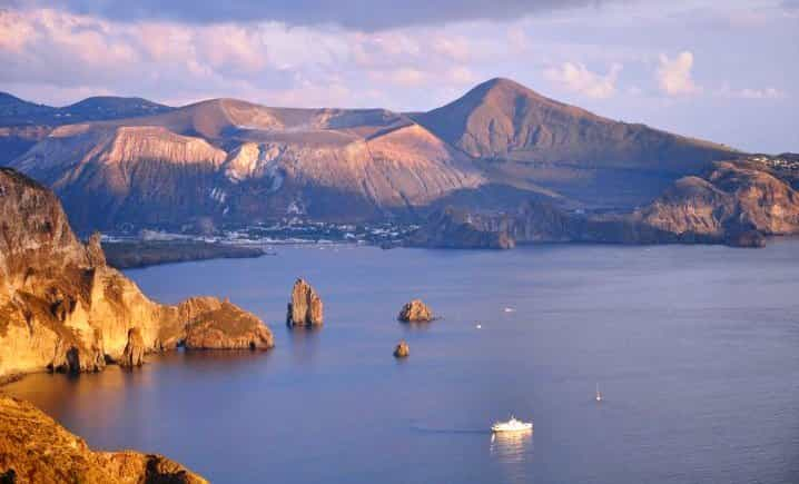 Desde Milazzo: Excursión de un día a Lípari y Vulcano