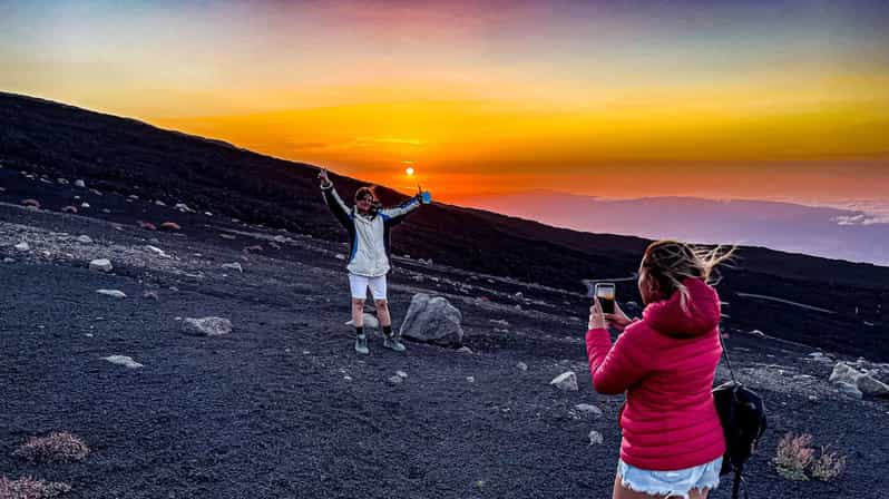 Etna Norte: Excursión exclusiva al atardecer con proveedor oficial