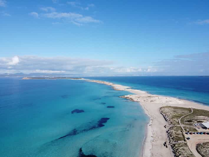 Ibiza: Platja d'en Bossa traslado de ida y vuelta a Formentera