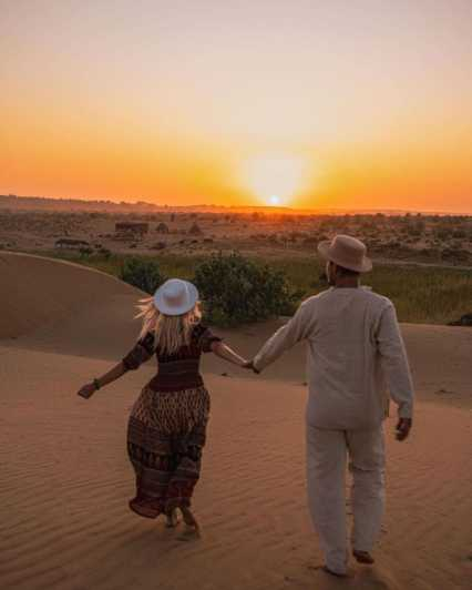 Deslumbrante tour de medio día en camello con puesta de sol en las dunas