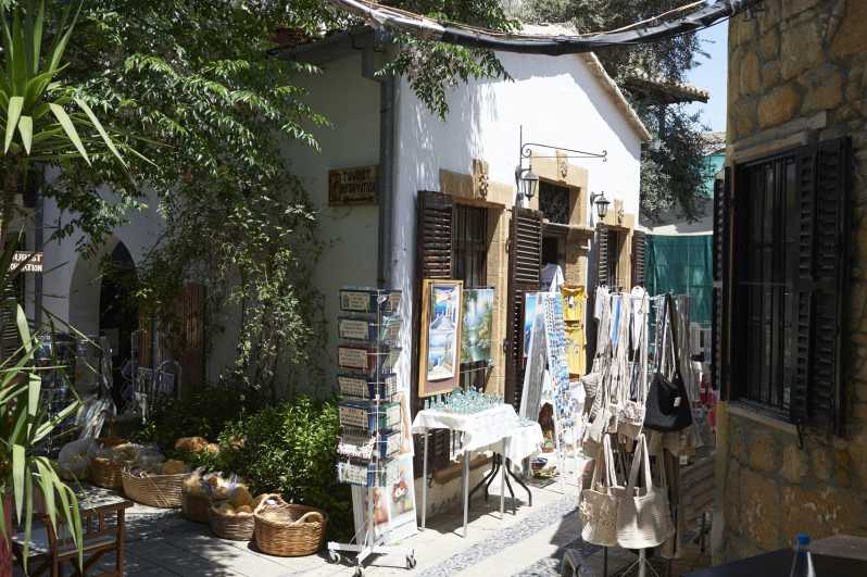 Desde Ayia Napa/Protaras: Excursión a pie por el casco antiguo de Nicosia