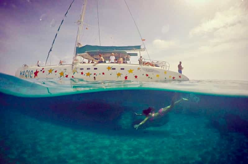 Desde Roses: crucero en catamarán al cabo de Creus