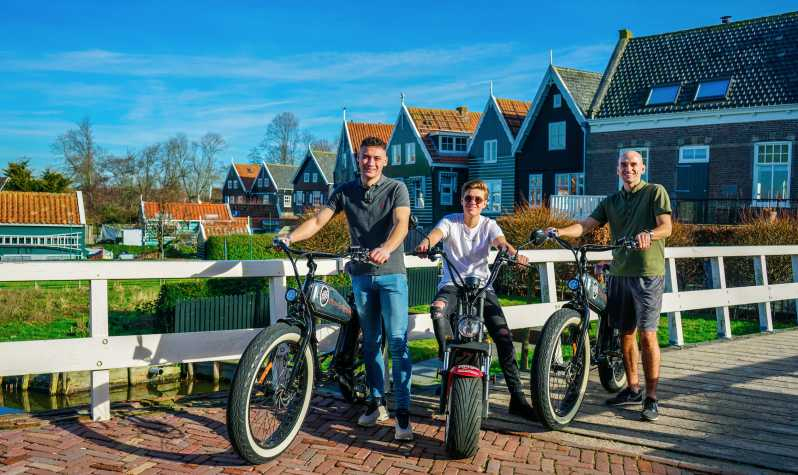 Volendam: Excursión en E-Scooter con comida y degustaciones
