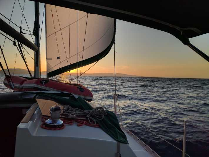 Desde Neos Marmaras: Excursión en velero al atardecer a calas e islas