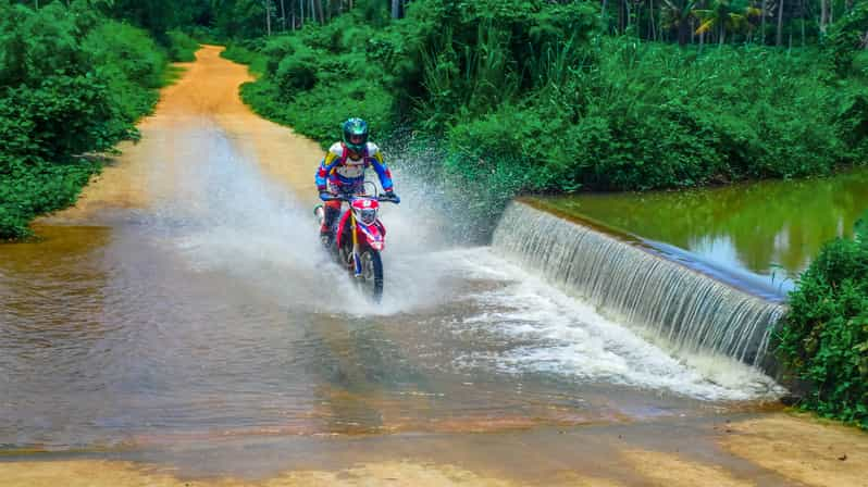 Pattaya: Excursión guiada de medio día de enduro con comida