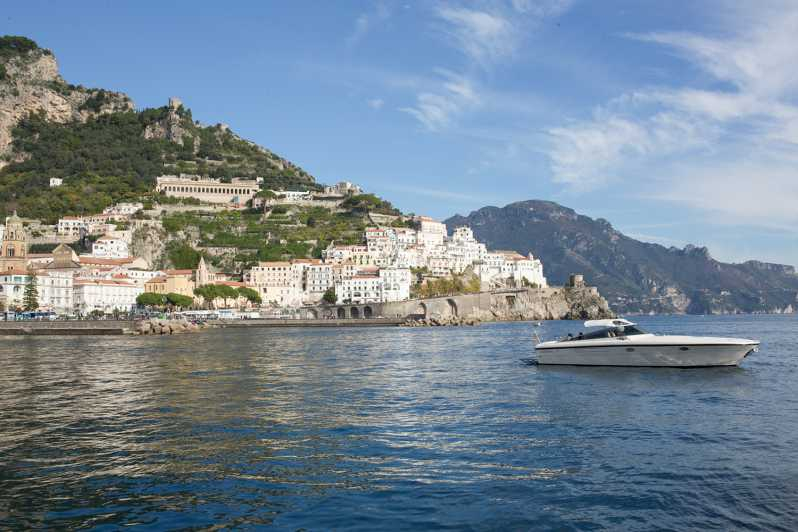 Desde Positano: tour en barco privado a Capri o Amalfi