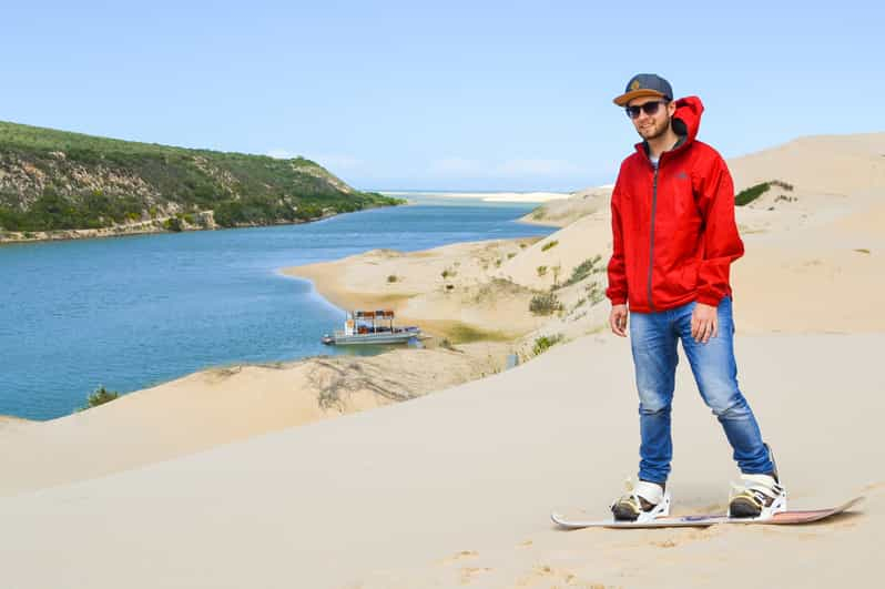 Puerto Elizabeth: Sandboarding con Breve Paseo en Barco