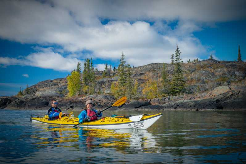 Desde Yellowknife Expedición guiada en kayak