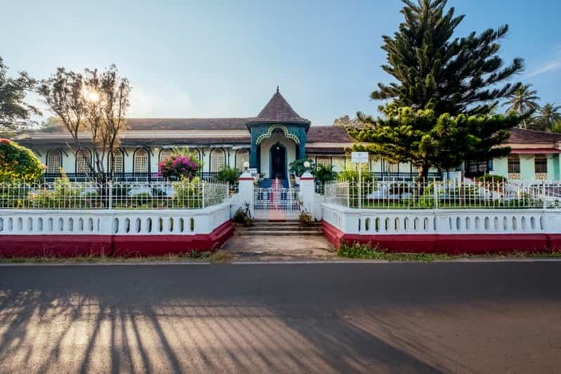 Goa: Ruta del Patrimonio de las Mansiones Portuguesas y Museo