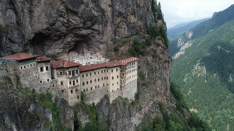 Trabzon: Excursión de un día al Monasterio de Sumela con almuerzo