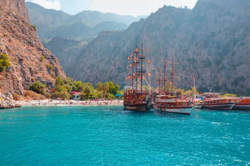 Oludeniz: Excursión al Valle de las Mariposas y Crucero por la Isla de San Nicolás