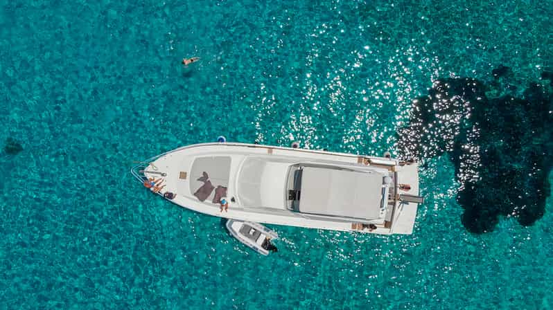 Astypalea: Crucero de un día a Koutsomitis y Kounoupes con almuerzo