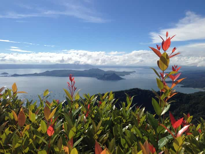 Desde Manila: Excursión de un día a la Isla del Volcán Taal y las Cataratas Pagsanjan