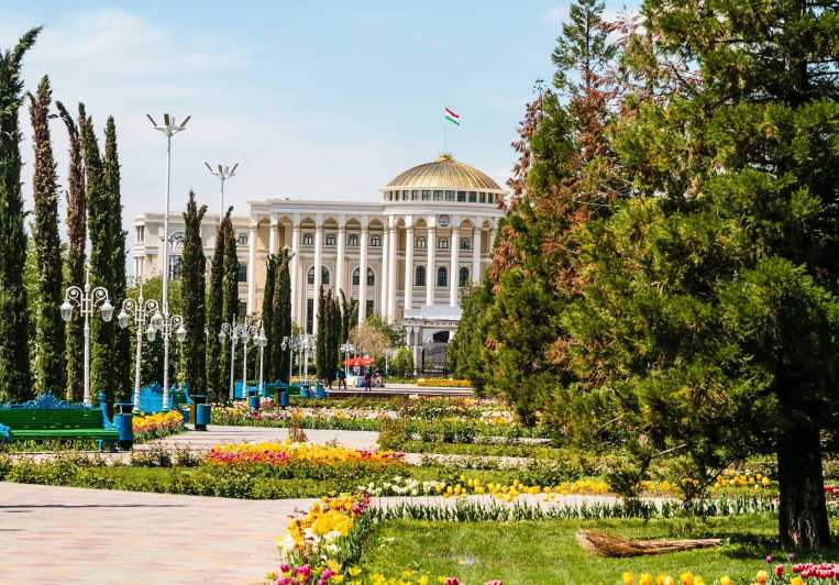 Tour a pie por Dushanbé