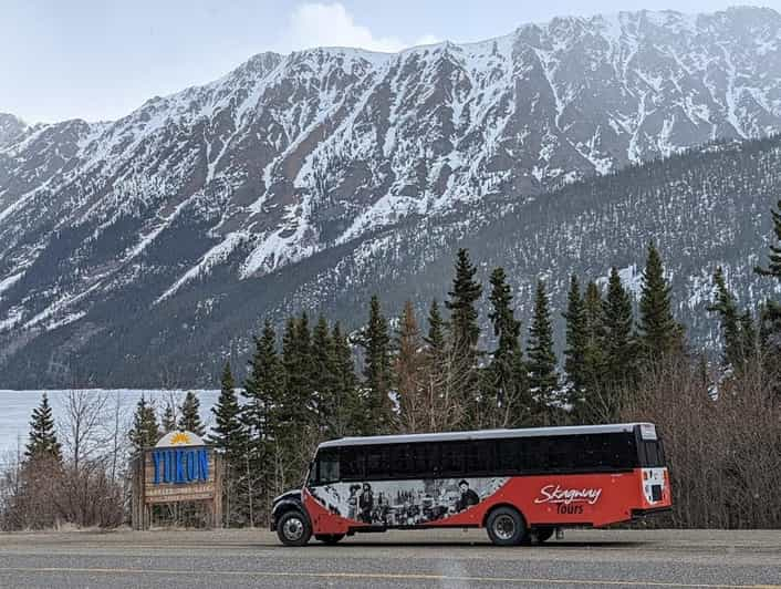 Skagway Tour en autobús por la autopista Klondike y el Yukón con perrera de huskys