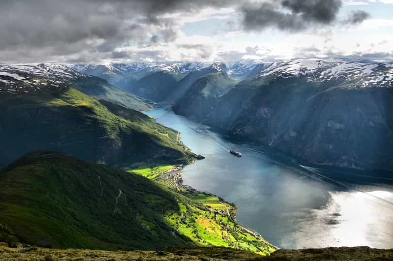 Bergen: Excursión de un día autoguiada a Oslo