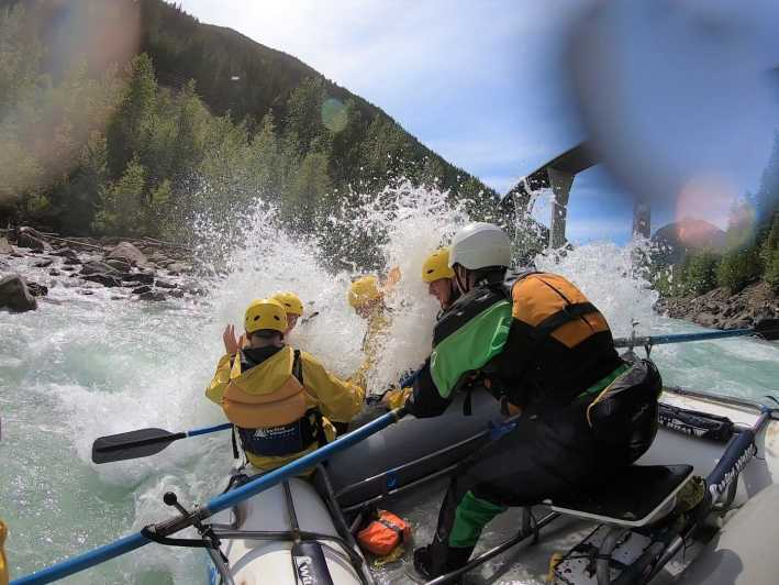 Río Kicking Horse: Excursión de medio día de rafting en aguas bravas