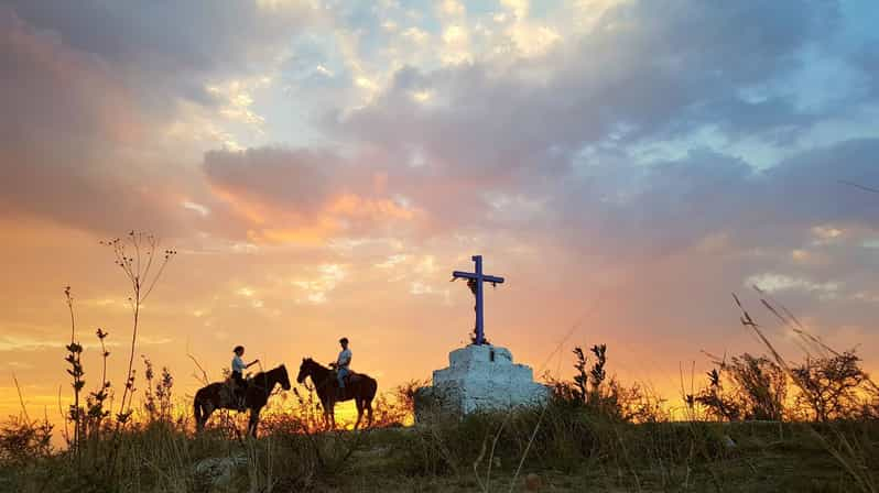 San Miguel: Romántico paseo a caballo al atardecer