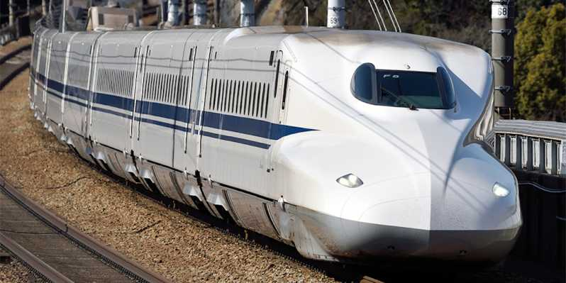 Fukuoka: billete de ida en tren bala de Hakata a Osaka