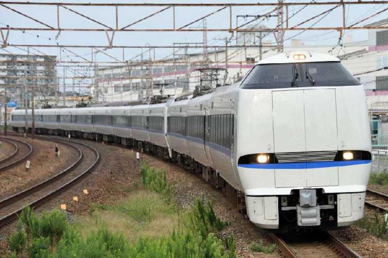 Desde Kanazawa : Billete de ida en tren Thunderbird a Kioto