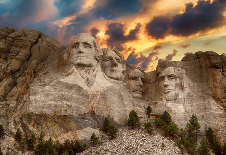 Rapid City: Excursión de un día por el Monte Rushmore y las Colinas Negras