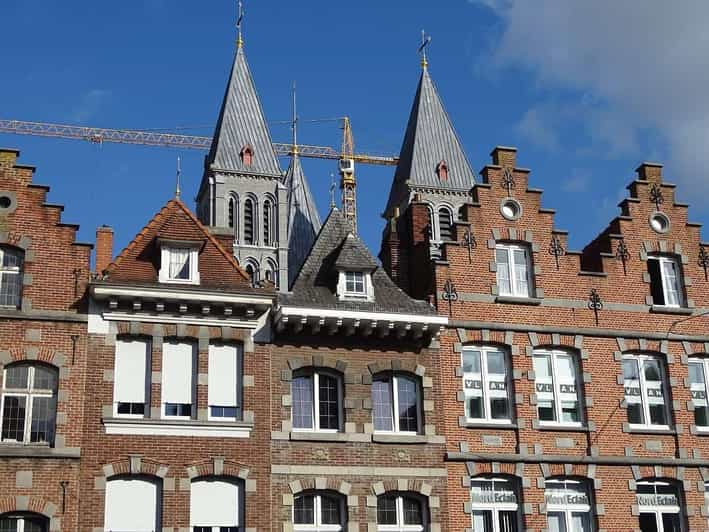 Ecos Románticos de Tournai: Un viaje de amor y patrimonio