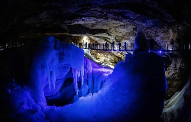 Hallstatt & Cueva de Hielo & 5 dedos Tour privado desde Salzburgo