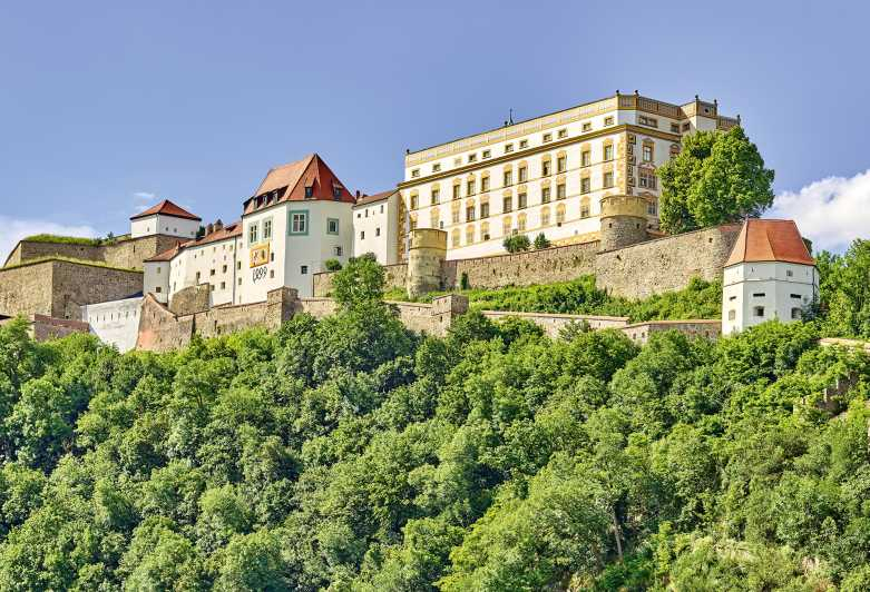 Passau: entrada al castillo de Veste Oberhaus